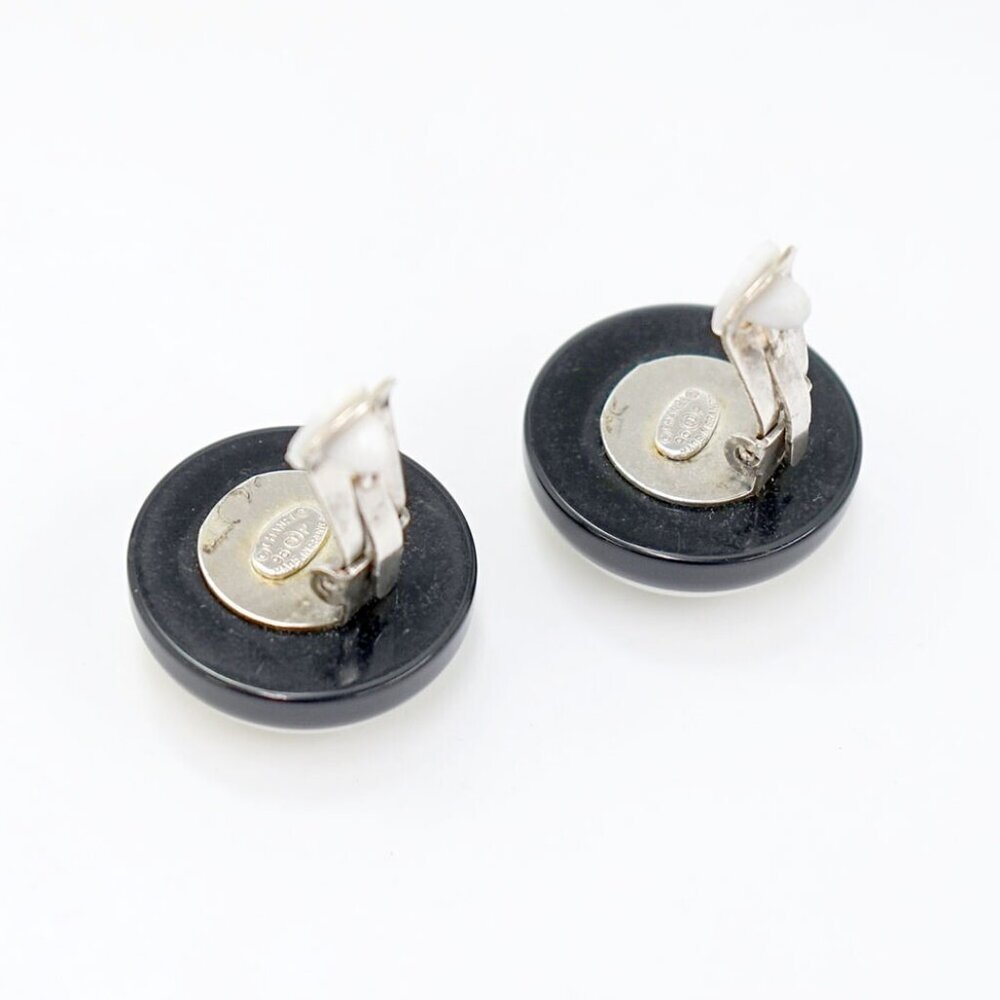 CHANEL CC Logos Black White Round Clip-On Earrings Silver Tone 96P Auth #11584-2 - Picture 4 of 5